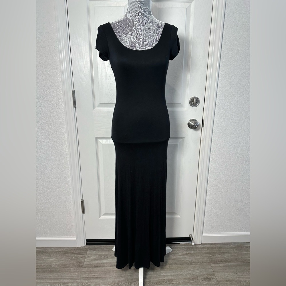 Hidden HEART, Maxi Dress, size small.